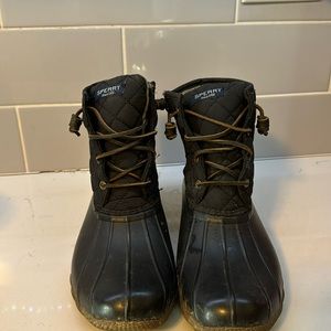 WOMENS SIZE 9 SPERRY BOOTS